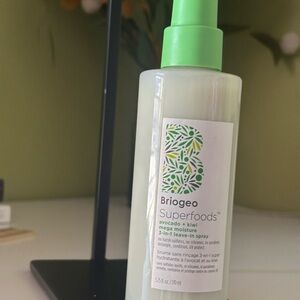 Briogeo Superfoods Avocado + Kiwi Moisture Spray